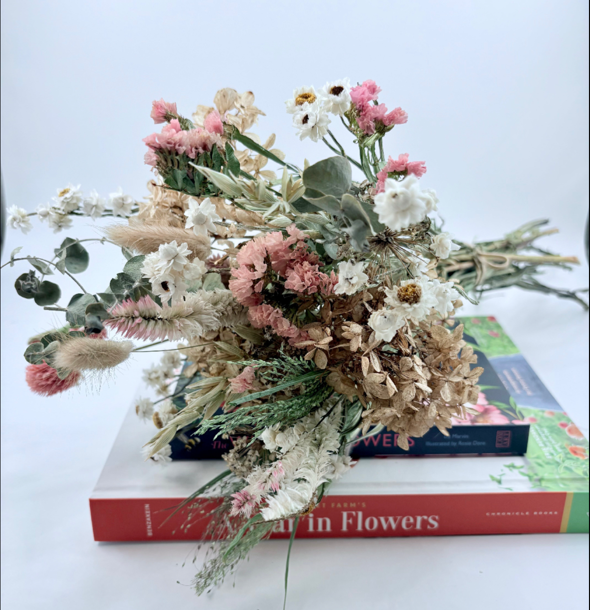 Everlasting Blooms: Dried Floral Arrangements