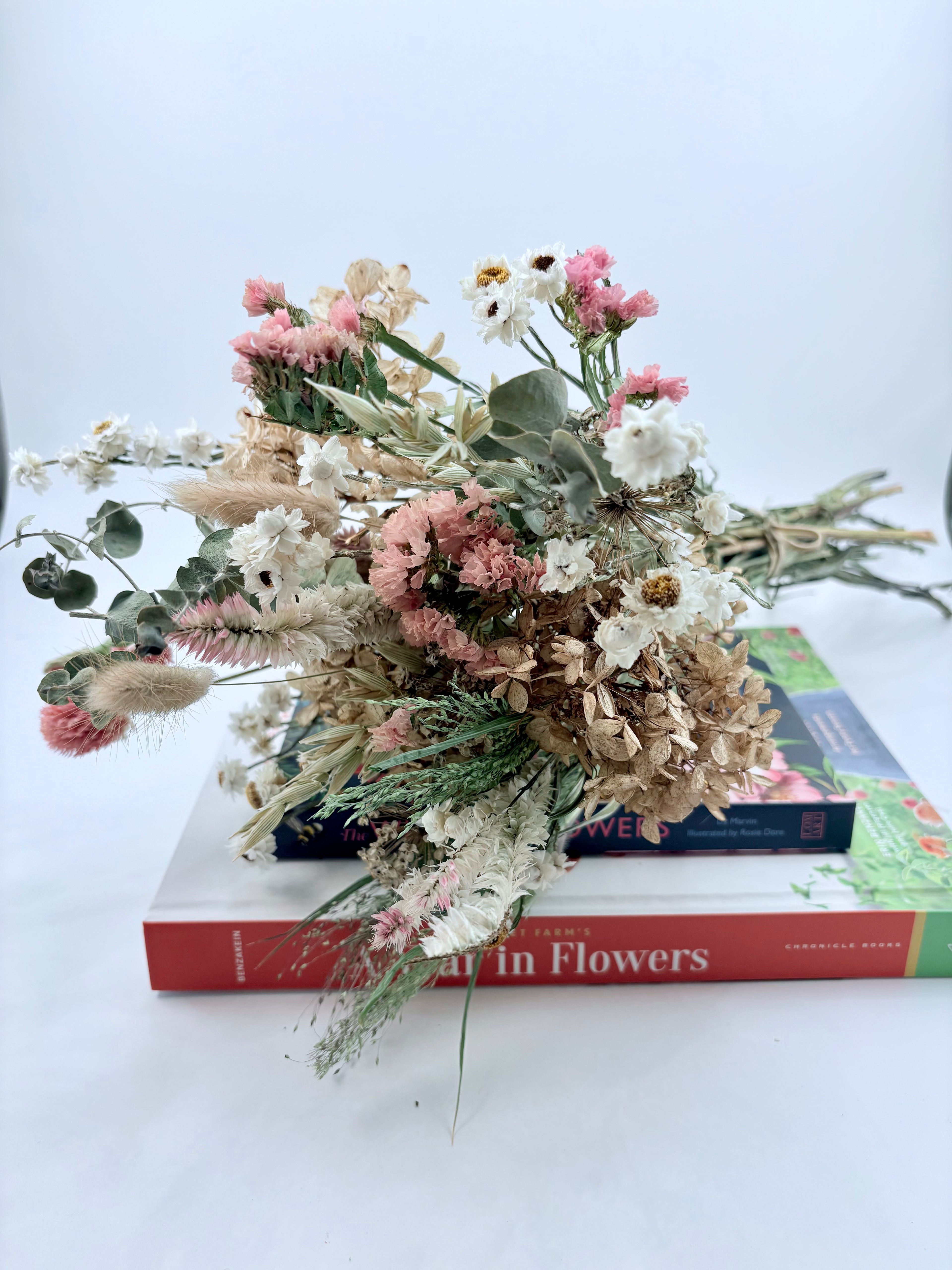 Everlasting Blooms: Dried Floral Arrangements