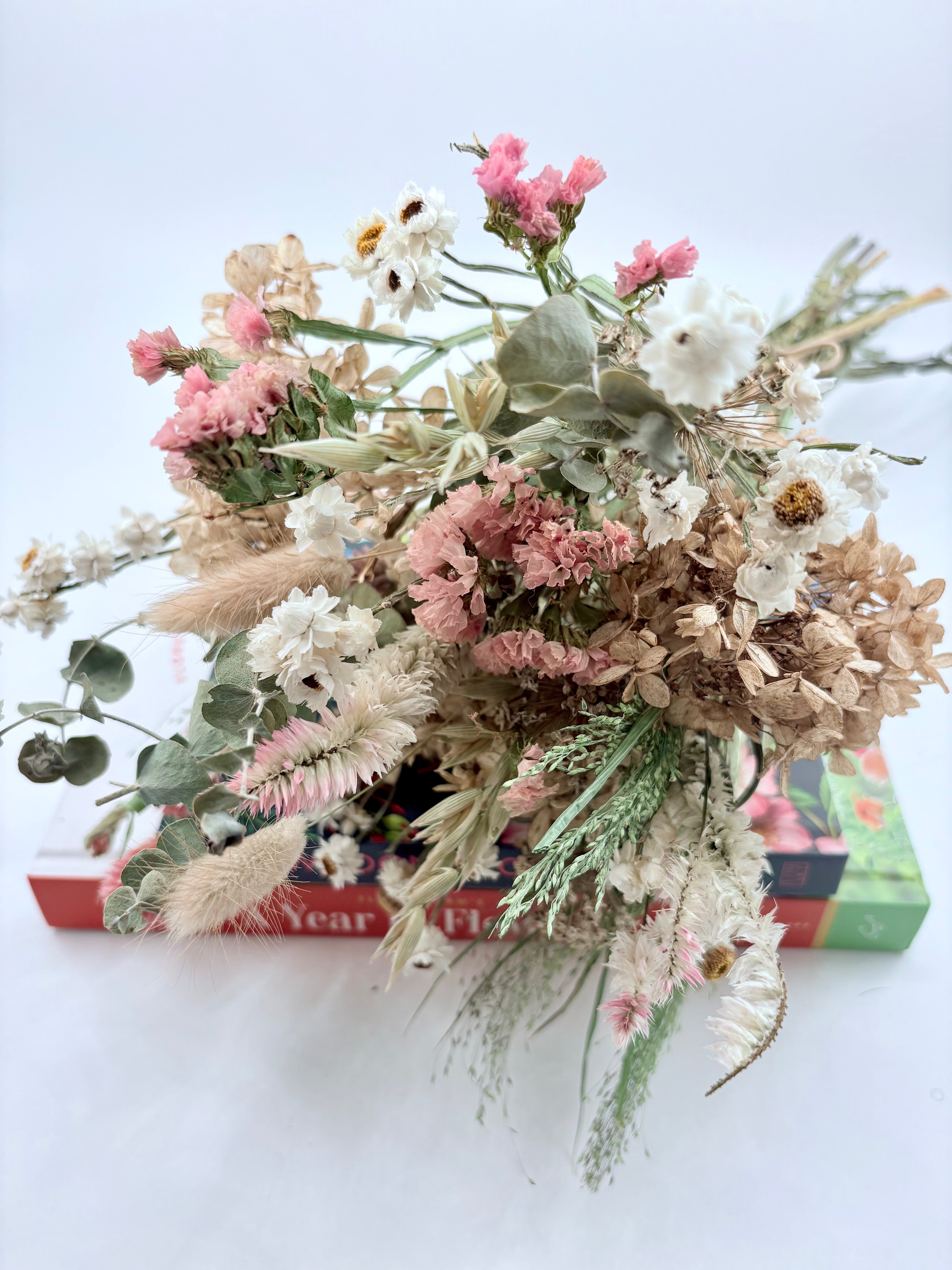 Everlasting Blooms: Dried Floral Arrangements